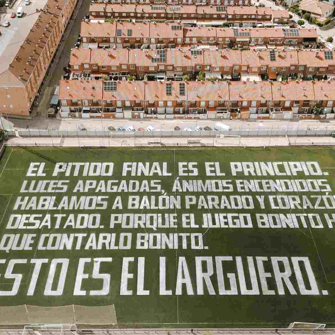 Campo de fútbol pintado