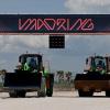 Acciona construirá el circuito de Fórmula 1 de Madrid, una obra que tendrá un carácter sostenible dos máquinas excavadoras bajo el arco de meta de madring