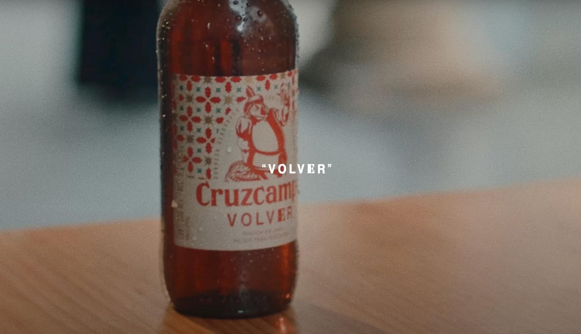 Botellin de edición limitada de Cruzcampo