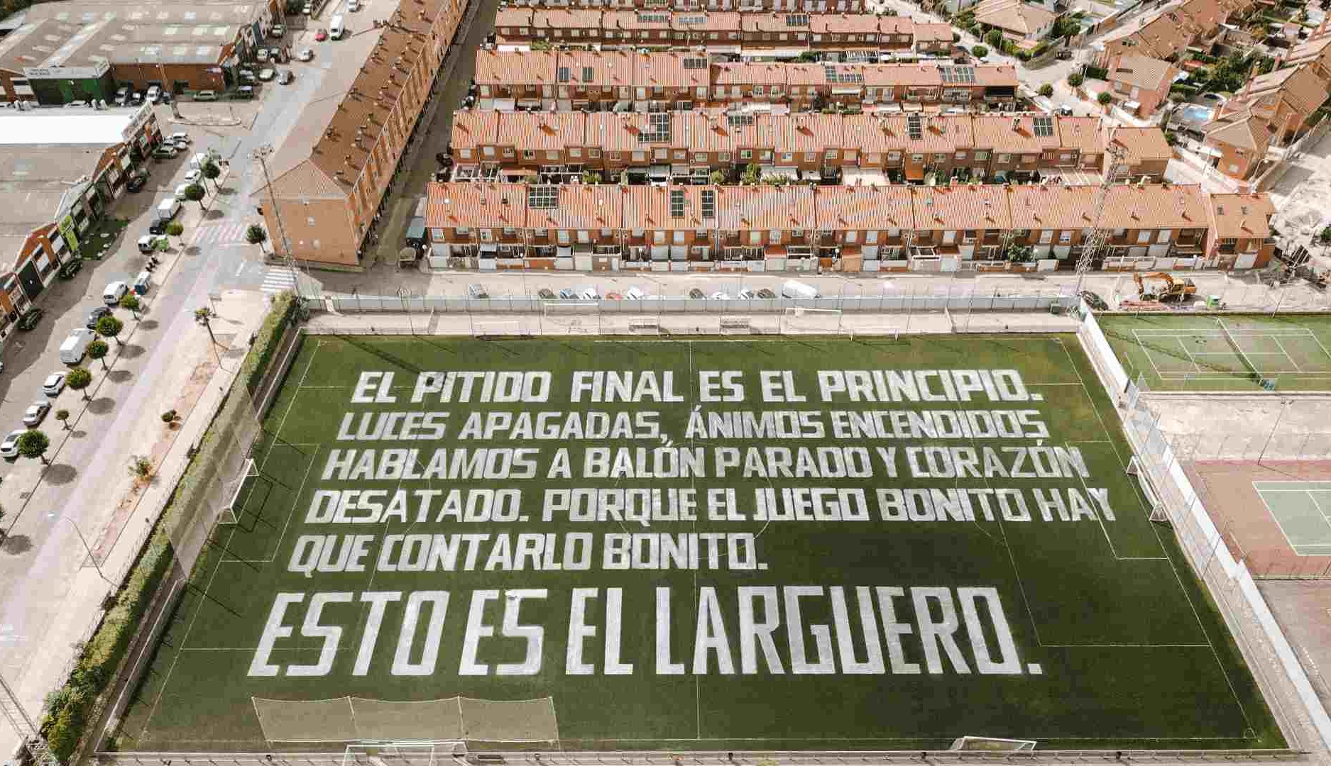 Campo de fútbol pintado