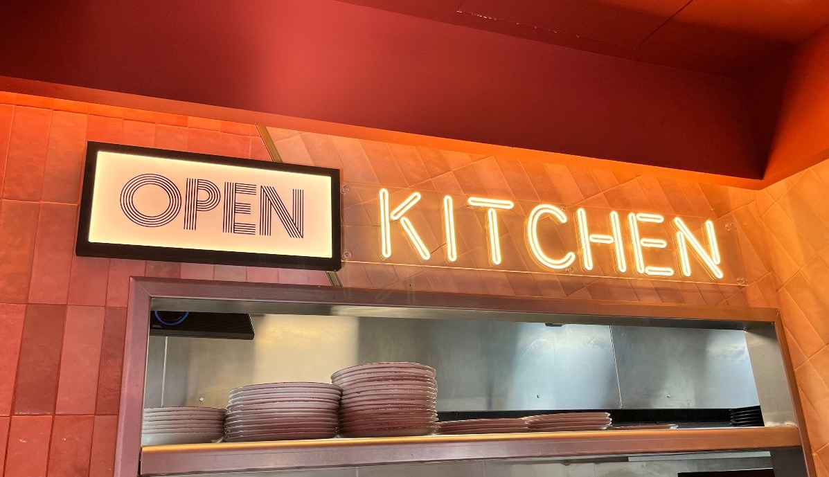 cartel de open kitchen
