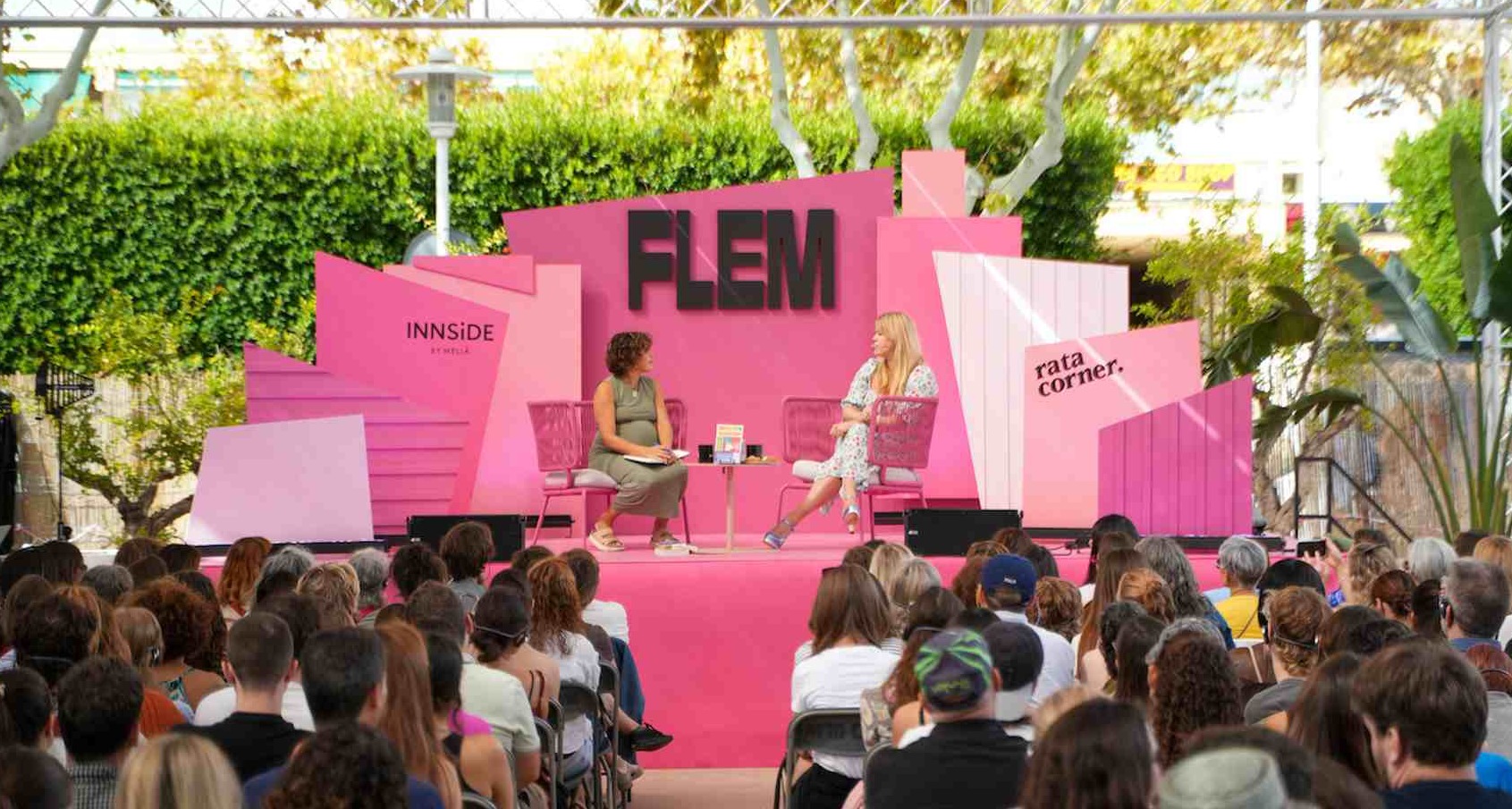 Charla durante la cuarta edición del festival de literatura FLEM