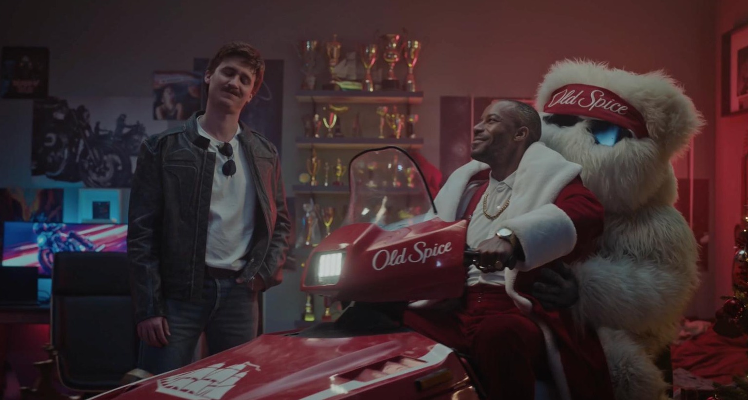 Anuncio de Navidad 2024 de Old Spice