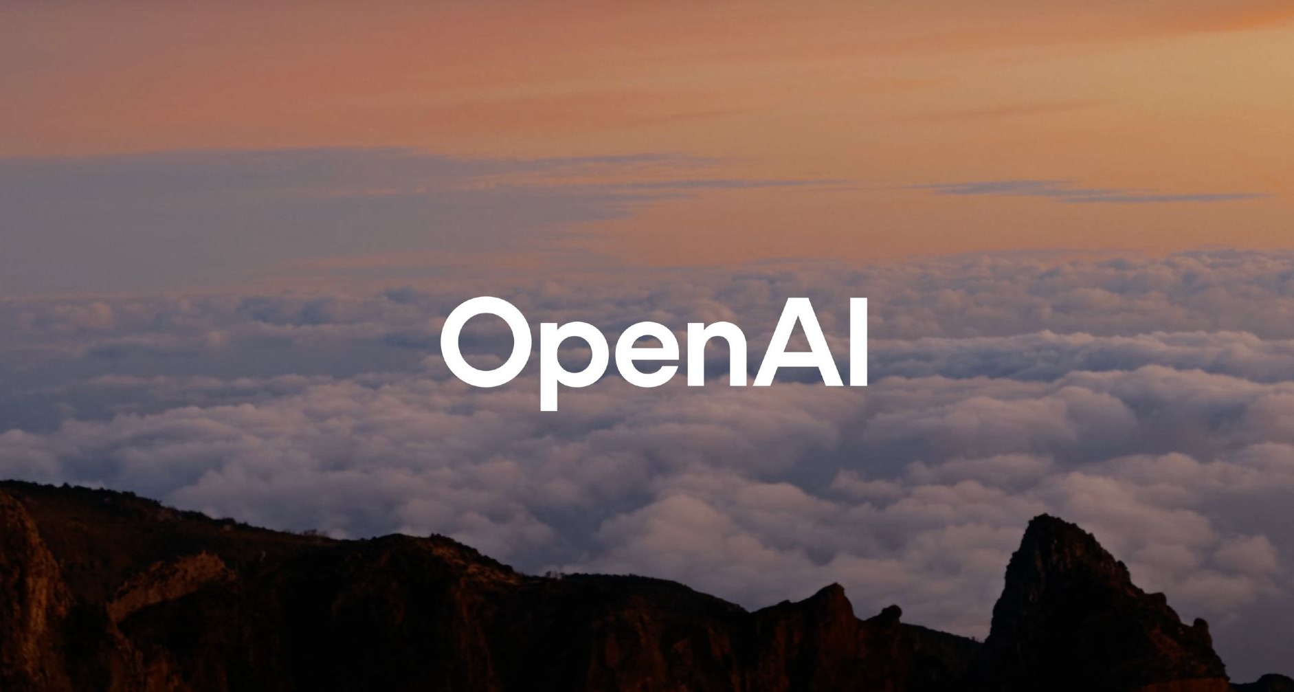 Logotipo de OpenAI sobre un paisaje de nubes