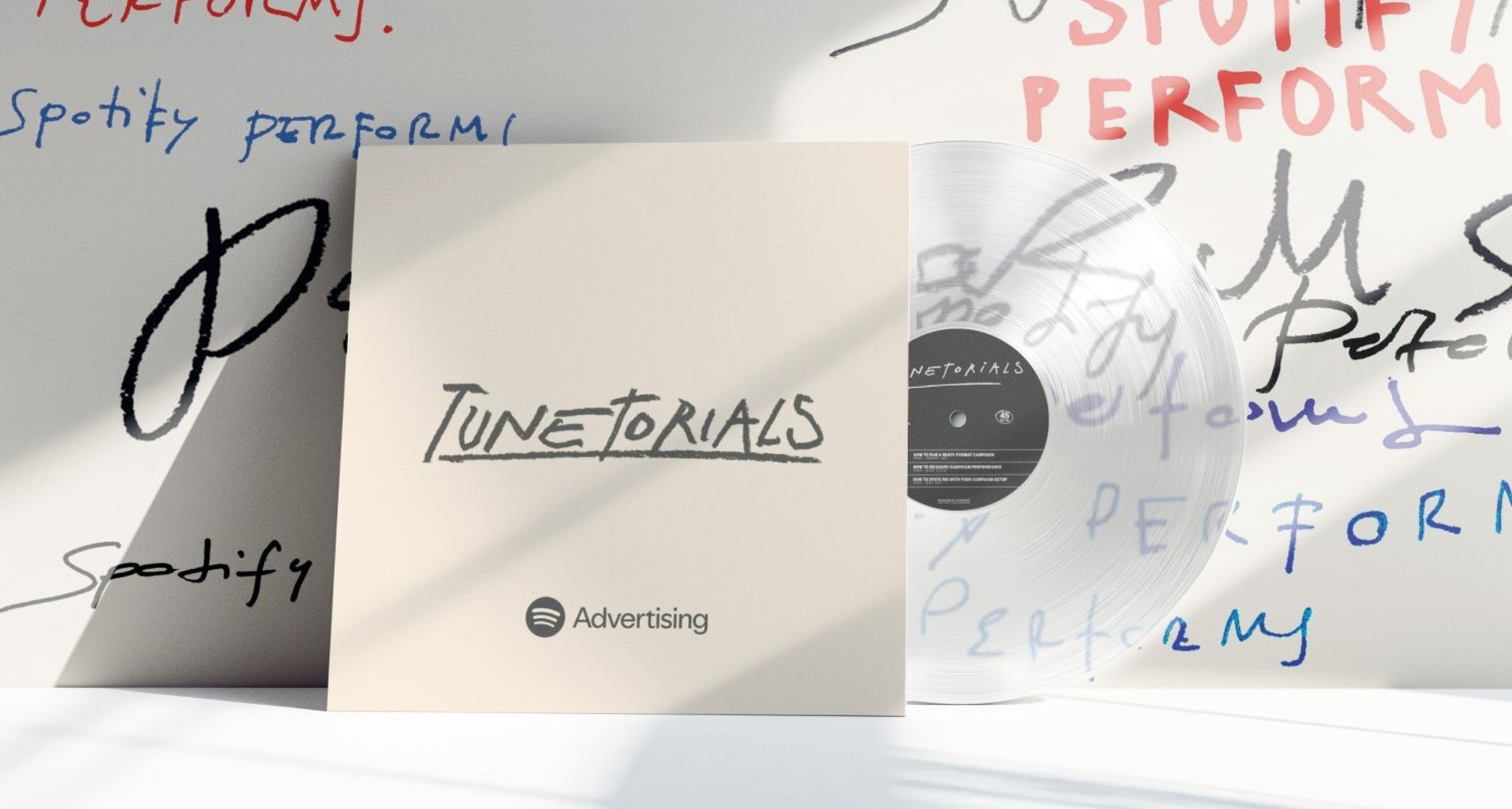 Spotify da ritmo a la publicidad con “Tunetorials”, un disco para profesionales de marketing Disco de vinilo "Tunetorials", creado por Spotify Advertising