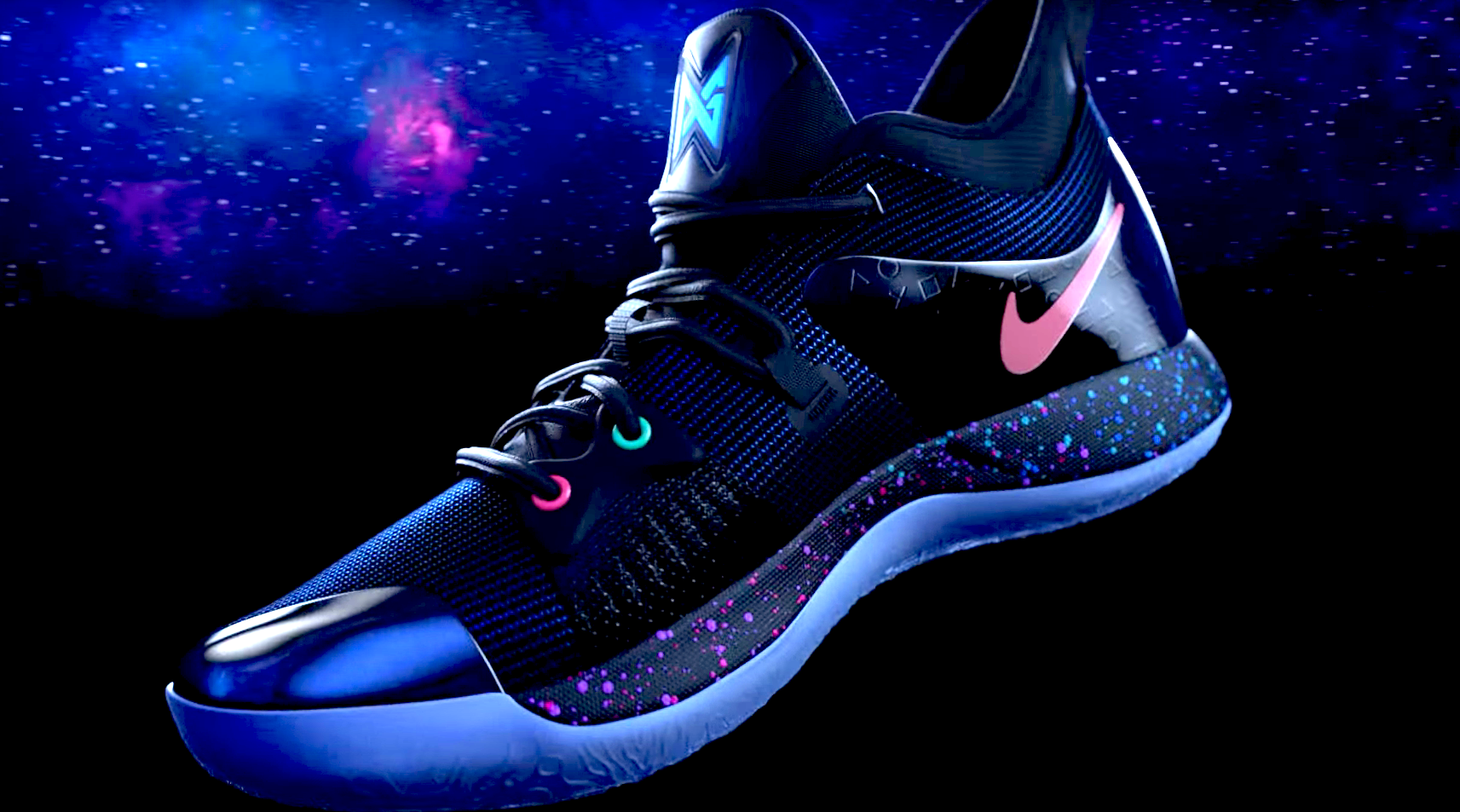Ver a través de Poderoso activación Cobranding de Nike y PlayStation: unas zapatillas para gamers